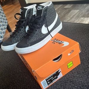 Nike Blazer Mid 77
